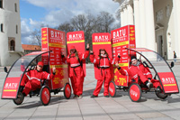 Parduotuves Batu centras, reklamine kampanija, reklaminis velomobilis, reklamos masinos, advertising bike, promobike